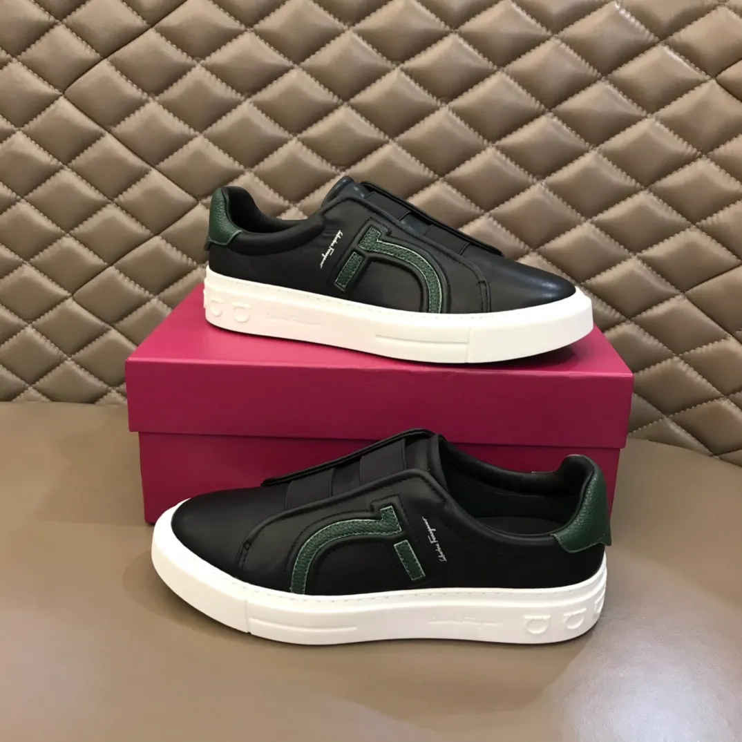 p400【Salvatore Ferraga**】New men's low-top casual shoes! Top-quality cow products, original lasts, made of imported cowhide, first-class texture, first-layer sheepskin lining! Original outsole! The details are exquisite and the style is versatile and upscale! Decorated with a three-dimensional Gancini logo, the back of the tongue and lace-up piping add a pop of color. The high-tech sole features a holographic pattern and Gancini details, making it ideal for a practical yet stylish everyday look. Code number 38-44 (45 can be customized)
